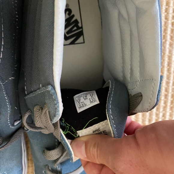 Vans - Picture 4 of 4